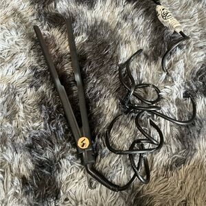 Black Hair Straightener